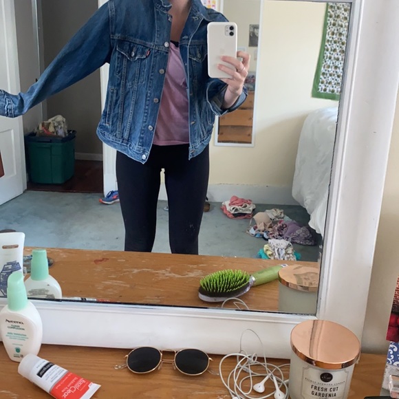 Womens Levi never been work jean jacket - Picture 5 of 5